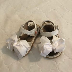 Size 6 Mooshu Trainer Sandals